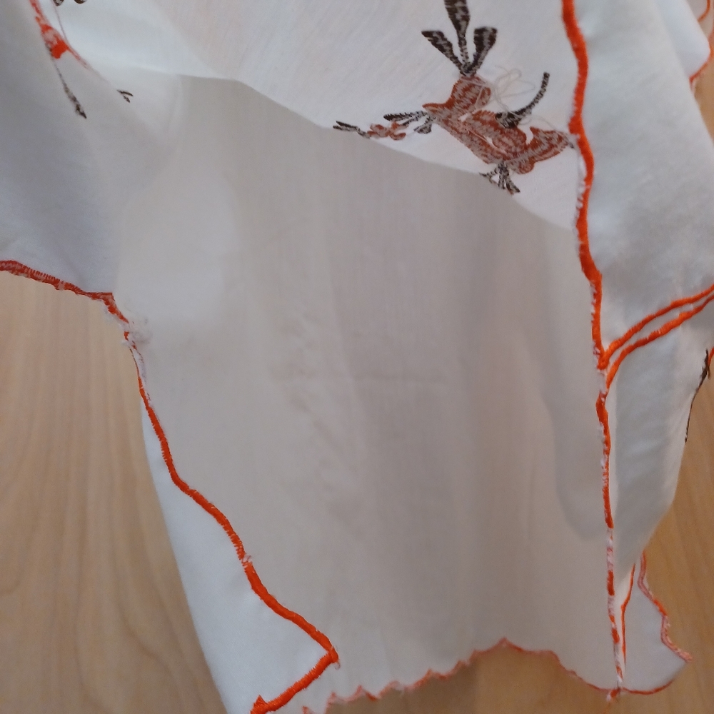 White Boho Embroidered Vintage Top - Picture 6 of 12